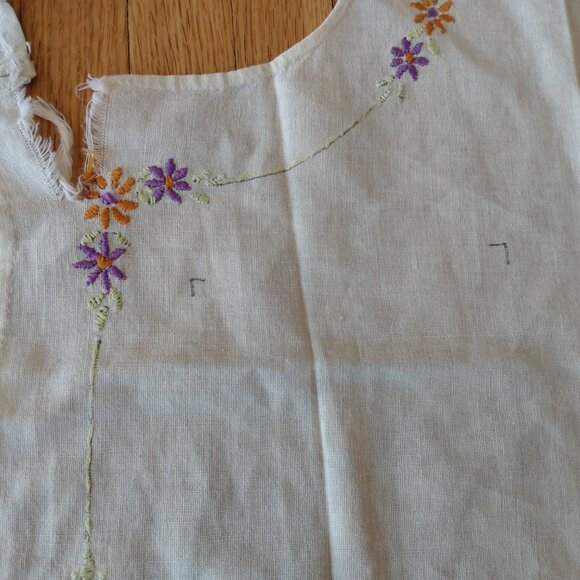 Vintage Full Apron Pinafore Handmade Embroidered Lady Flowers AS IS Flaws Ripped - Picture 6 of 14